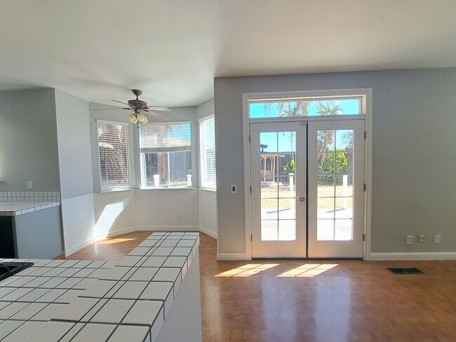 Building Photo - Expansive Oasis with a Guest House, Pool, ...
