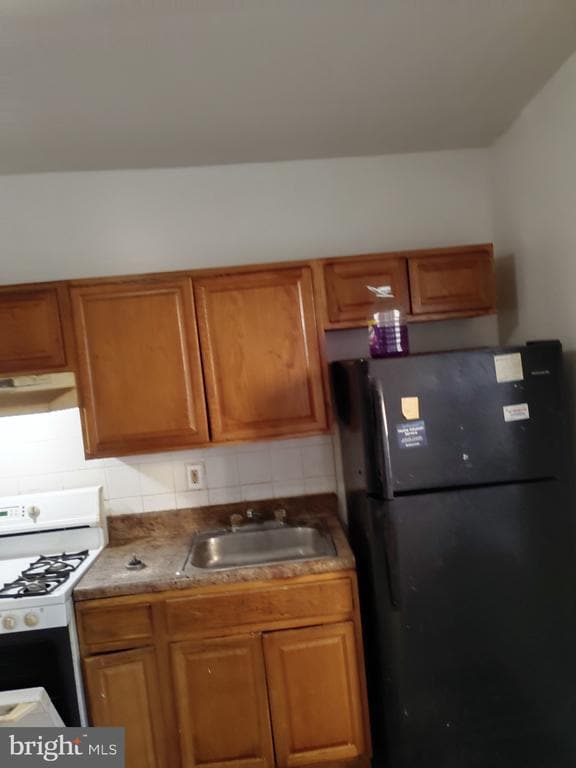 Building Photo - 5045 Tacoma St