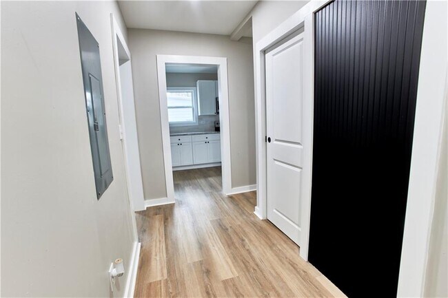 Building Photo - 1332 Thurgood St SW