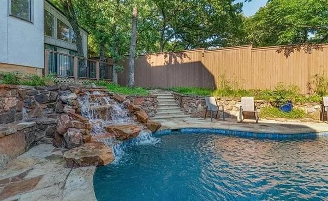 Building Photo - 2304 Wood Cliff Ct