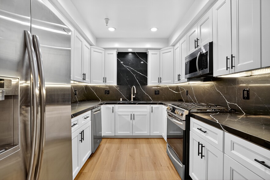 Kitchen - 8541 Alcott St