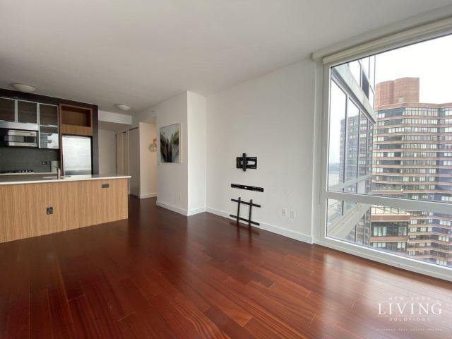 Building Photo - 2 bedroom in New York NY 10036