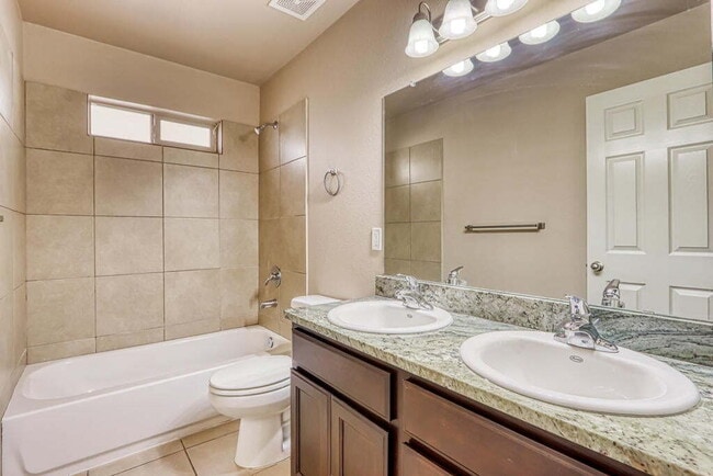 Building Photo - Cozy and Beautiful Home-3217 Willie Cager El Paso, Texas 79938 Lease today!