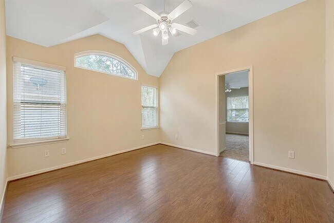 Building Photo - 27 Bethany Bend Dr