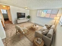 Building Photo - Move -In Incentives - 2 Weeks Free, or Flexible Lease Dates! 2 Bed, 1 Bath apartment in 4 Plex - ...