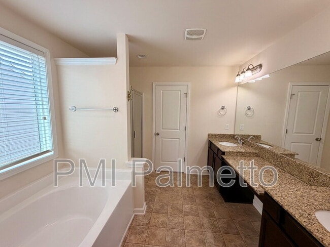 Building Photo - 141 Hay Meadow Ln