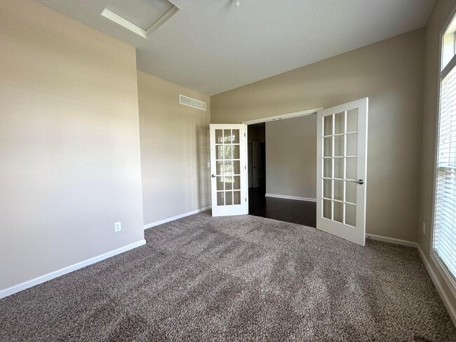 Building Photo - 1166 Lenox Ct