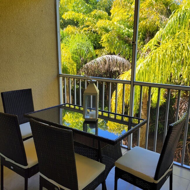 Building Photo - BACK ON THE MARKET-Seasonal/short term 3/2 updated condo in Osprey not far from the beach!