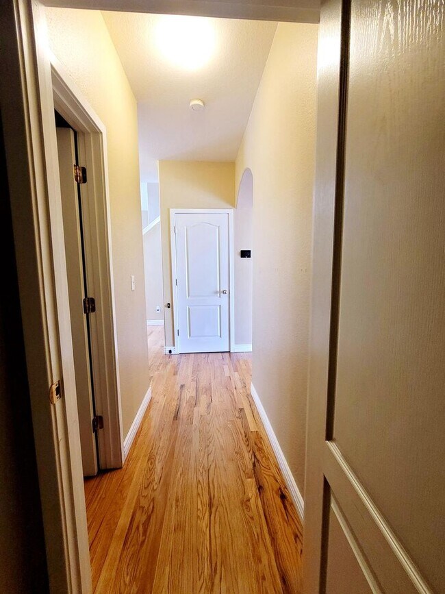 Building Photo - Boastful 3 Bedroom West Side home in gated...