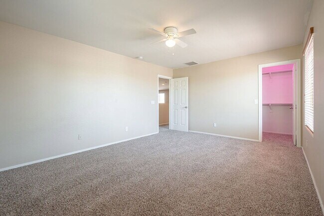 Building Photo - 26197 W Potter Dr