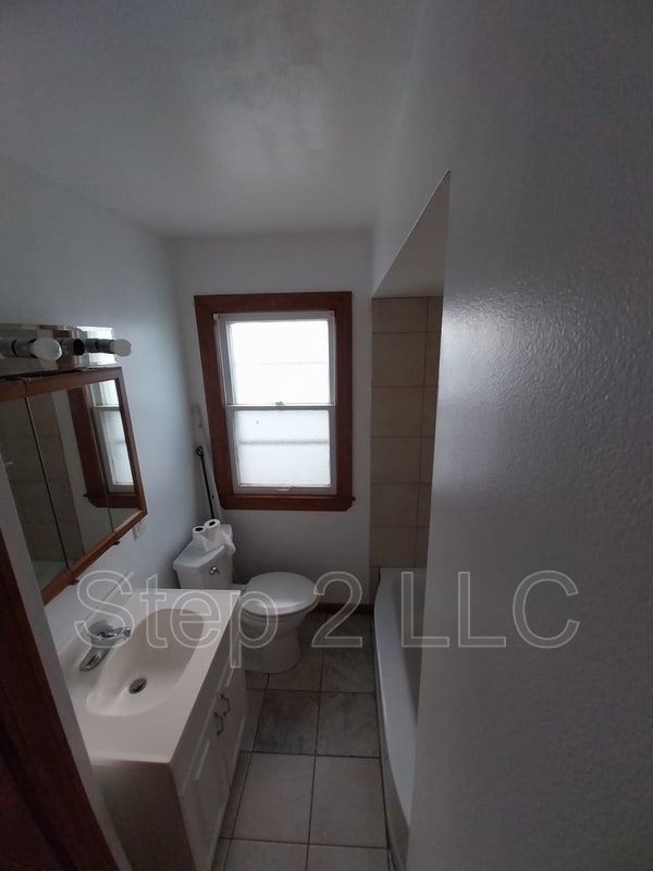 Building Photo - 12904 Willard Ave