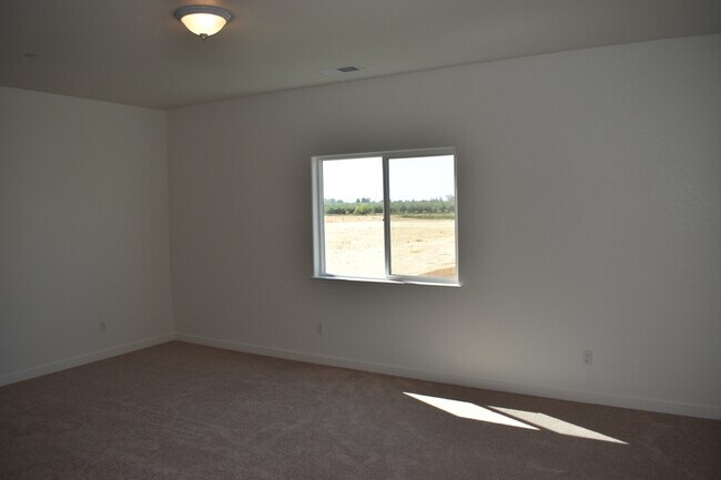 Building Photo - 855 Sophie Ct