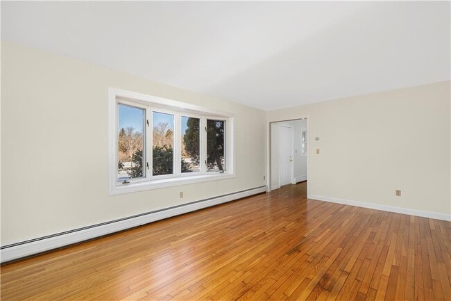 Building Photo - 18 Coggeshall Way