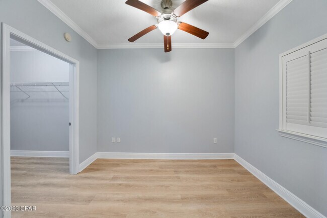 Building Photo - 2400 Grandiflora Blvd