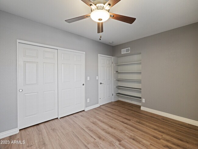 Building Photo - 2353 W Shawnee Dr