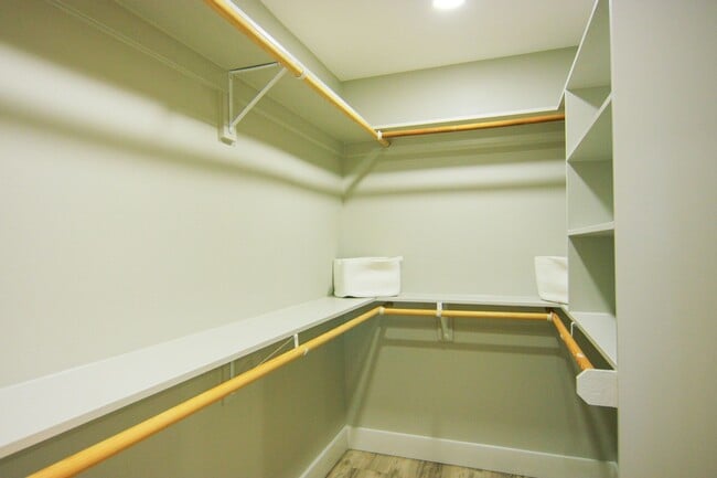 Building Photo - New modern studio with one bath