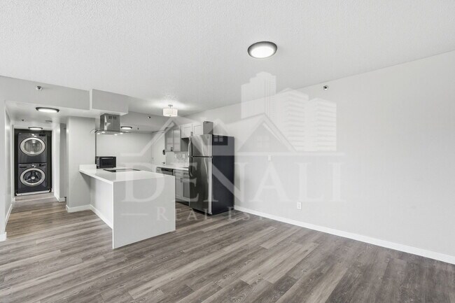 Building Photo - 425 W Paseo Redondo