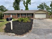 Building Photo - 4 Bedroom 2.5 Ranch Located Near Wade Hampton Boulevard!!