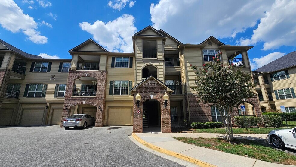 Building Photo - 7800 Point Meadows Dr