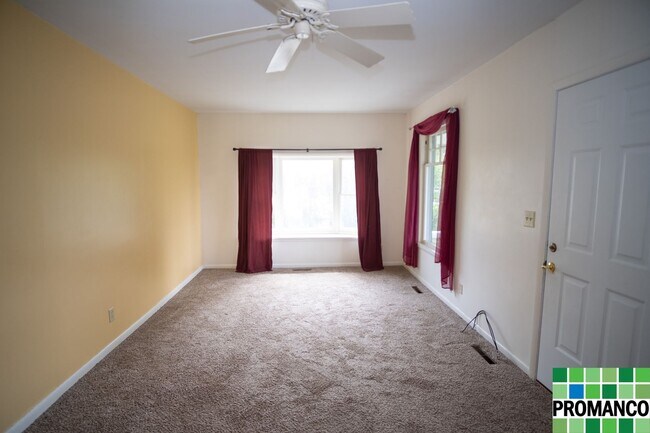 Building Photo - Very nice Single-Family home!