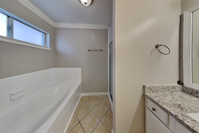 Building Photo - 2510 Foxden Dr