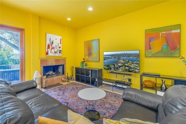 Building Photo - 838 Monterey Blvd NE