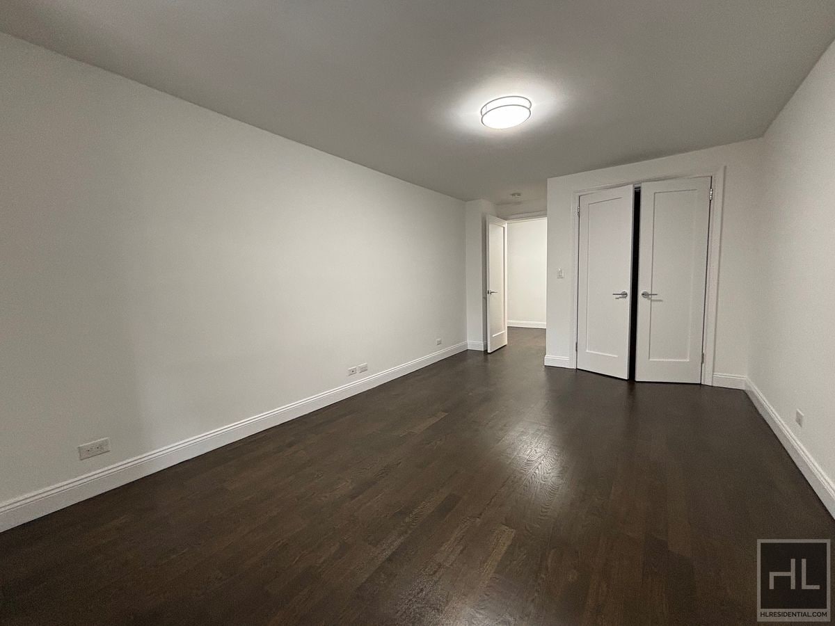 Building Photo - East 82nd Street