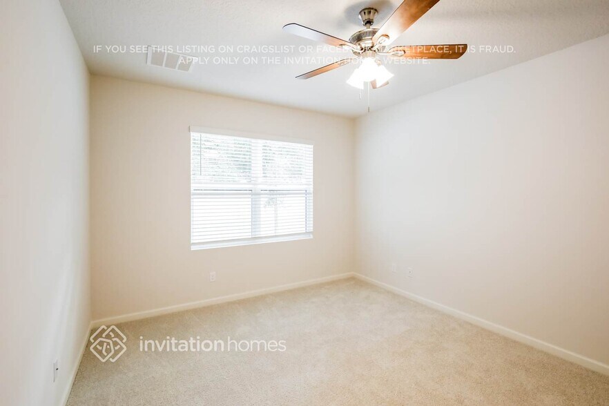 Building Photo - 9659 Seaspray Dr