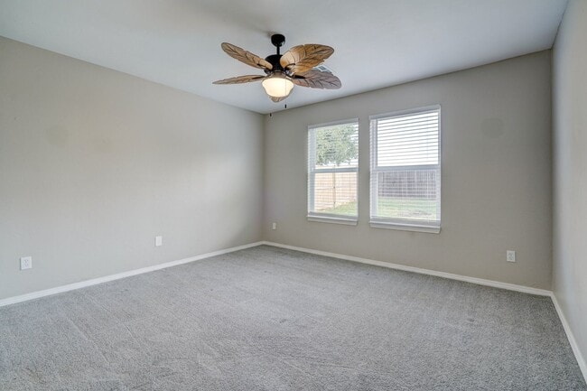 Building Photo - 10425 Aberdeen Dr