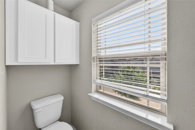 Building Photo - 3533 Cricket Dr