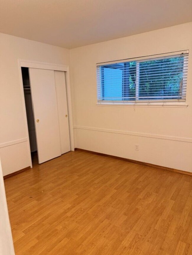 Building Photo - 3731-3733 Scallop Court