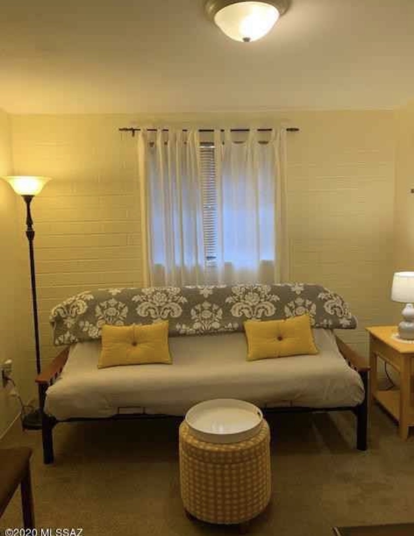 Bed - 393 S Paseo Madera