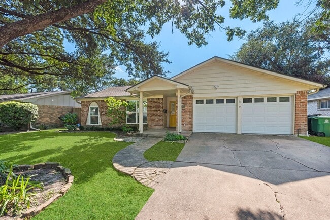 Building Photo - 3010 Westerland Dr