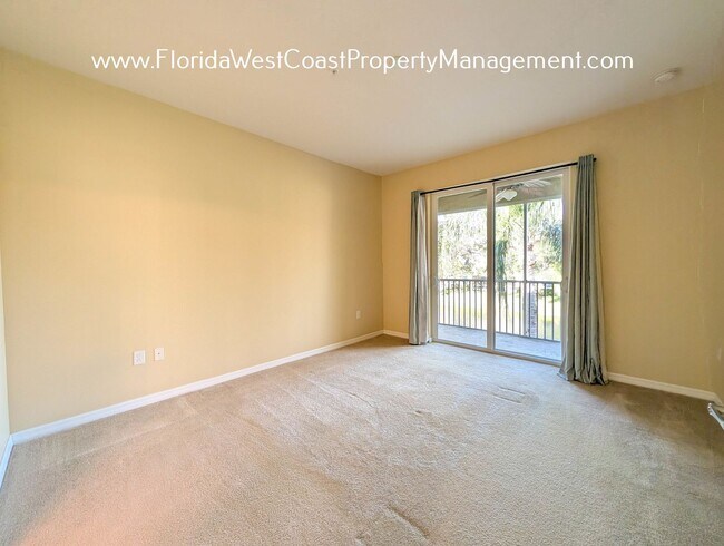 Building Photo - MOVE IN READY! OUTSTANDING UNFURNISHED CONDO IN STONEHAVEN SARASOTA!