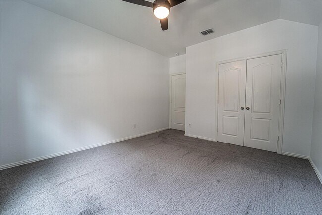 Building Photo - 2741 Sunlight Dr