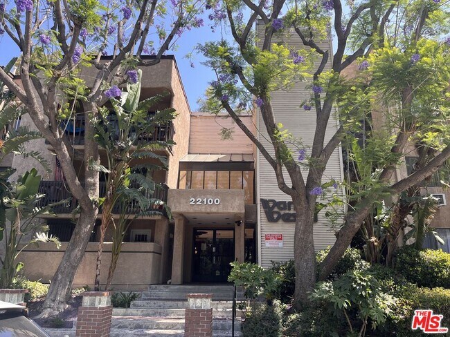 Building Photo - 22100 Burbank Blvd