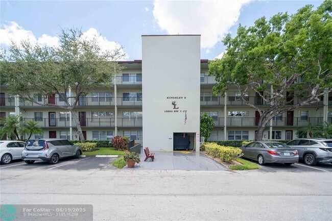 Building Photo - 13250 SW 7th Ct