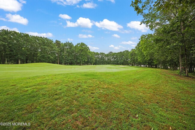 Building Photo - 49 Baltusrol Dr