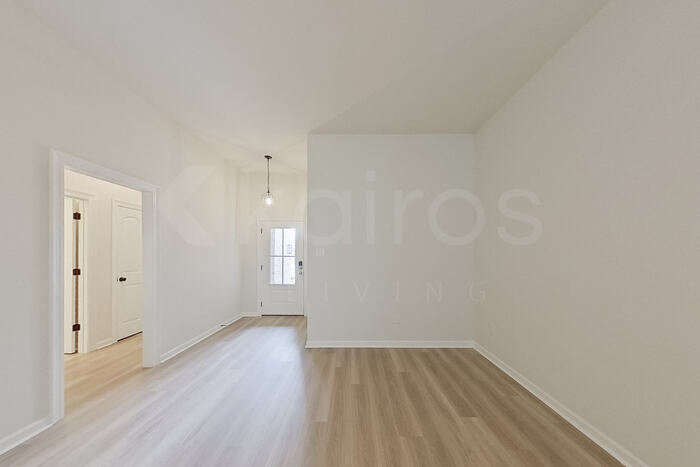 Building Photo - 210 Peppercorn Wy