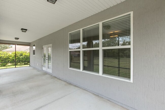 Building Photo - Spacious 4-Bedroom Home in Amelia Walk wit...