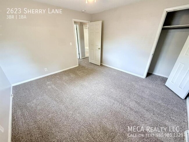 Building Photo - 2623 Sherry Ln