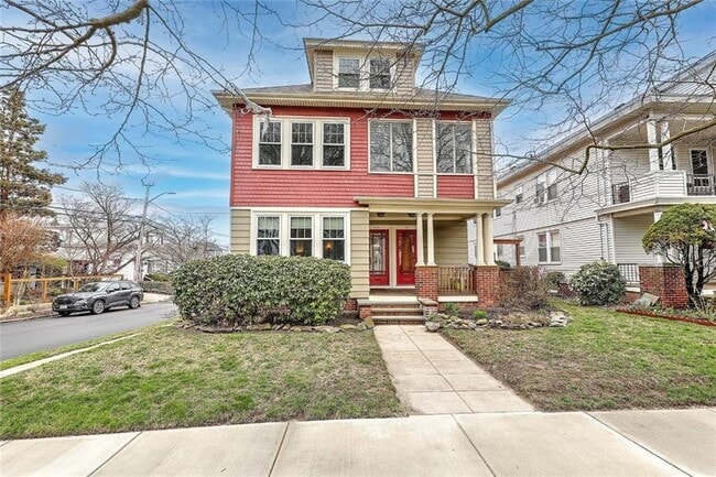 Primary Photo - 371 Mt Pleasant Ave