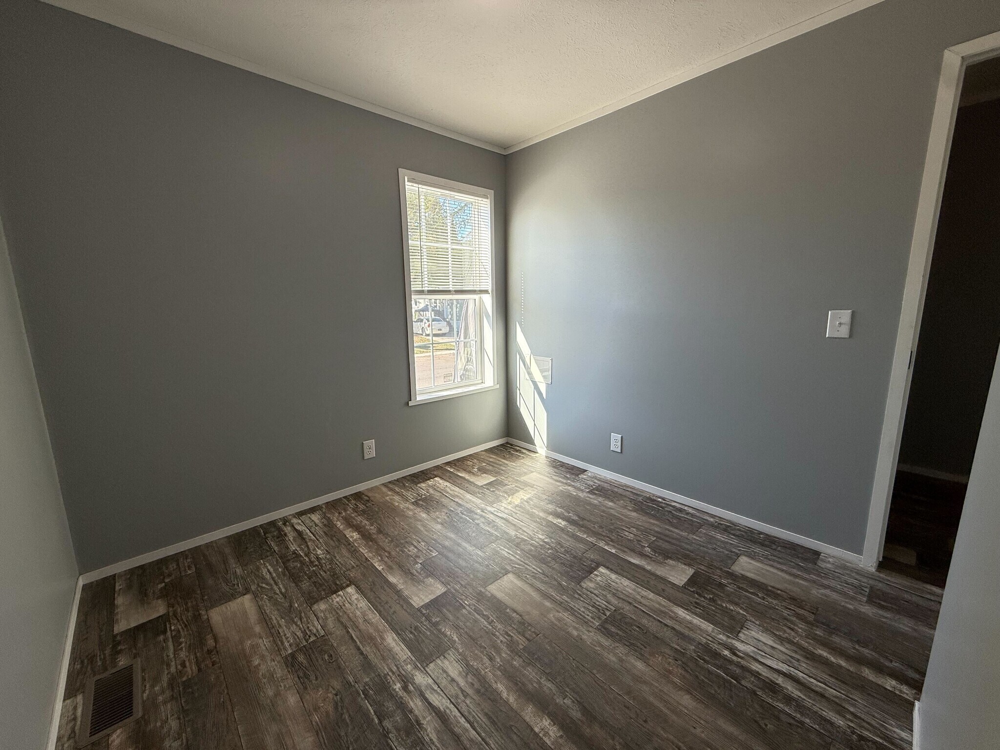 Building Photo - 11853 Cascade Cir