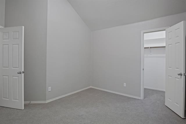 Building Photo - 9409 Stonewood Dr