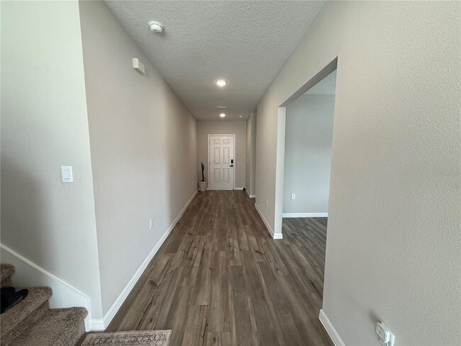 Building Photo - 3464 Dahlia Dr