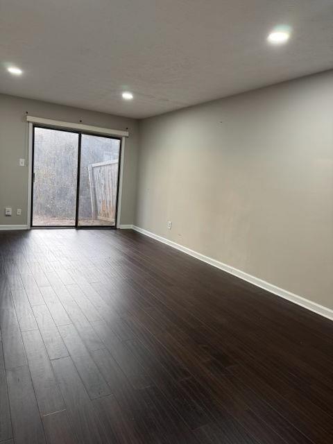 Building Photo - 930 Pine Oak Trail