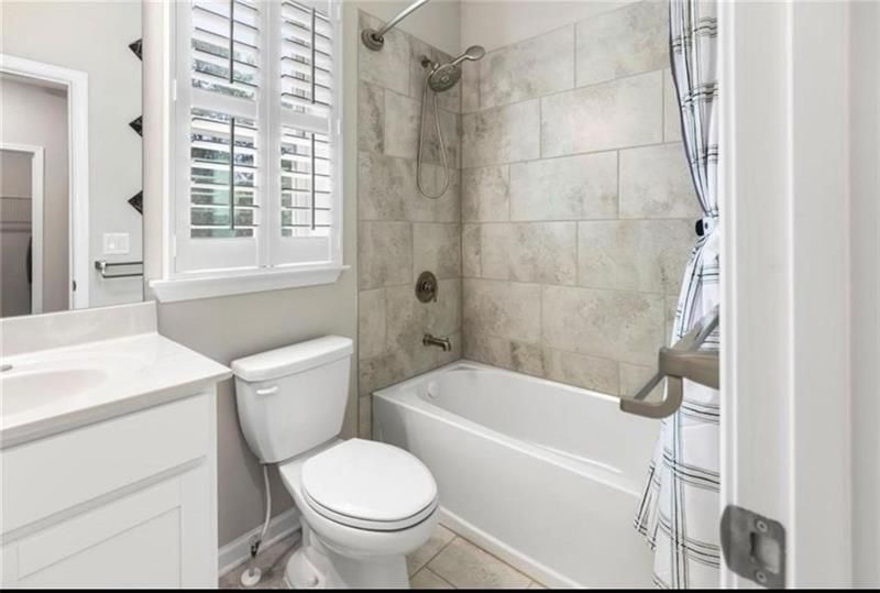 Building Photo - 4260 Essex Pond Wy