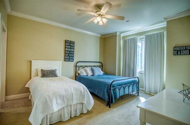 Building Photo - 1035 Timber Elm