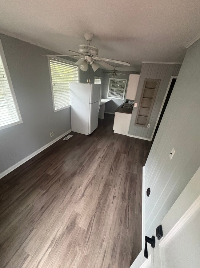 Building Photo - Dartmouth