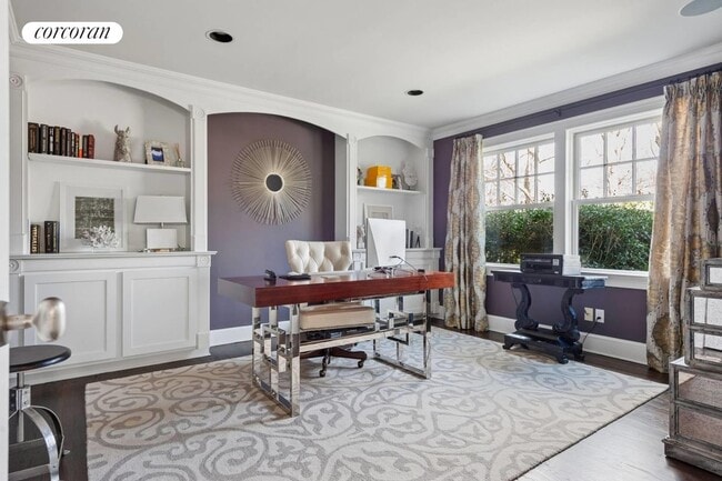 Building Photo - 3368 Noyack Rd